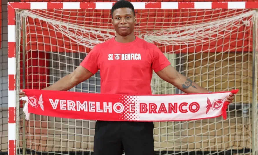Joaquim Nazaré regressa ao Benfica e assina até 2029
